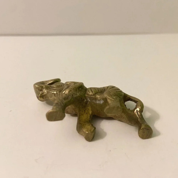 Vintage  Small Brass Elephant Figure 2.5 Inch Long Size Trunk Up Figurine - Picture 7 of 11